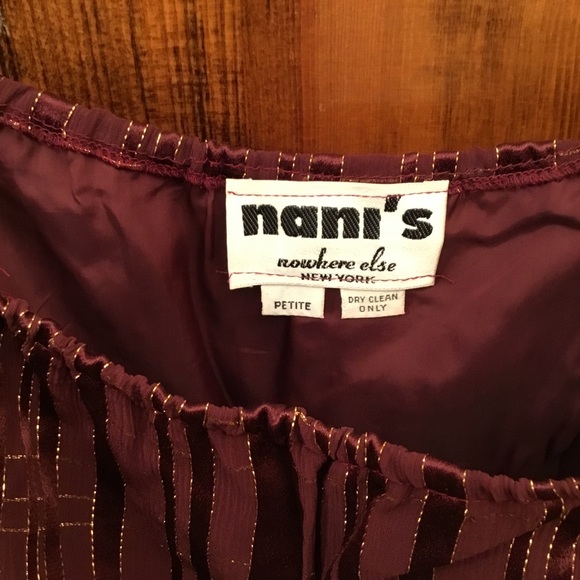 Nani’s sleeveless blouse, size is P, (system doesn't recognize P so 2P is used ) - Picture 3 of 3